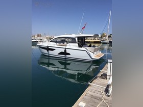 2016 Sealine C330