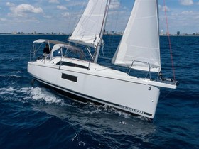 2021 Bénéteau Boats Oceanis 301 eladó