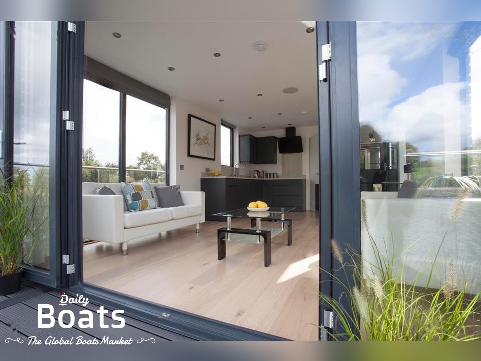 2022 Floating Homes R500 for sale. View price, photos and Buy 2022