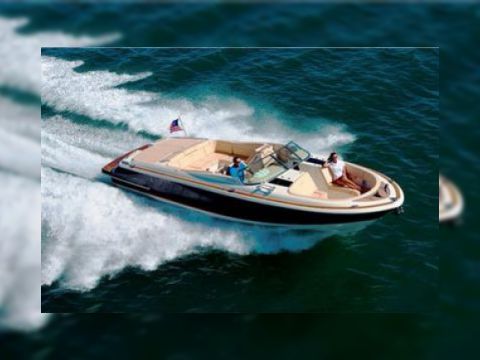 2013 Chris-Craft 32 Launch