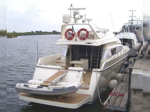 Kupiti 1980 Macwester 27