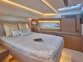 2019 Prestige Yachts 630
