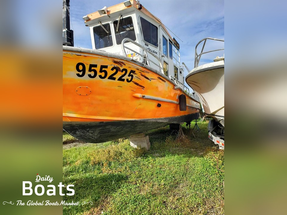 1989 Seaark Aluminum Crew/Work/Dive Boat for sale. View price, photos