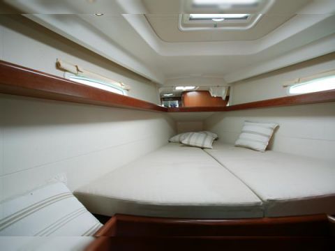 2011 Beneteau Oceanis 40