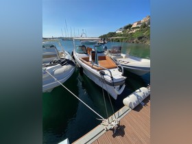 Buy 2018 Axopar Boats 24 T-Top