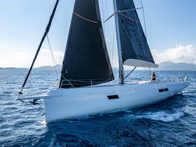 2018 Maxi Yachts Dolphin 75