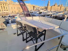 Koupit 2018 Prestige Yachts 560