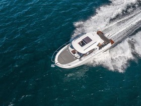 Kupiti 2023 Bénéteau Boats Antares 800