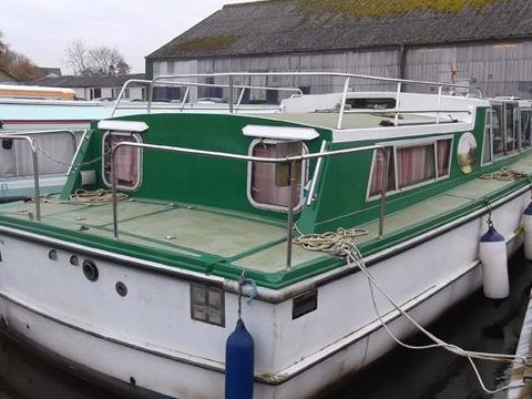 1981 Aquafibre 33 Ruby