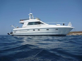 Ferretti Yachts 360
