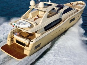 2010 Ferretti Yachts Altura 84