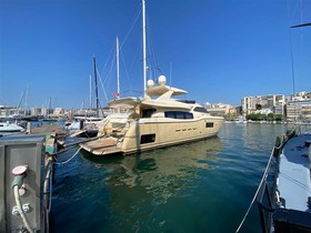 2010 Ferretti Yachts Altura 84 te koop