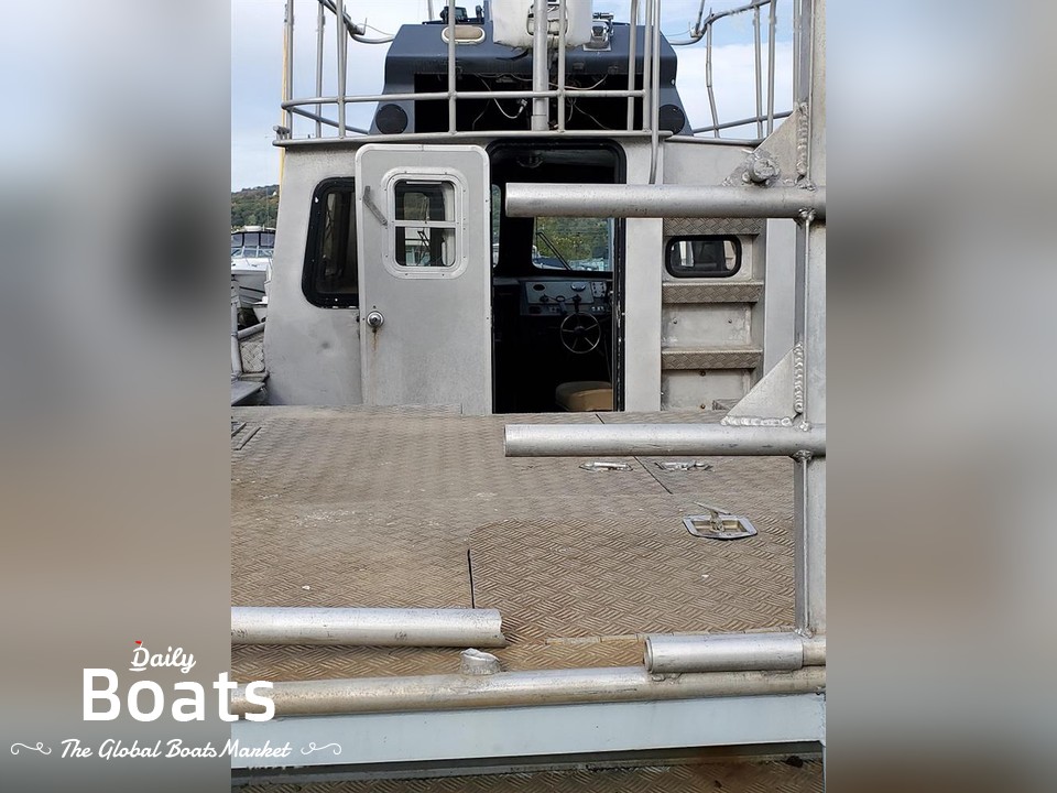 1988 Commercial Boats 28' Work Crew for sale. View price, photos and