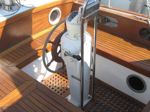 1982 Chassiron 37