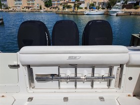 2015 Boston Whaler Boats 350 Outrage
