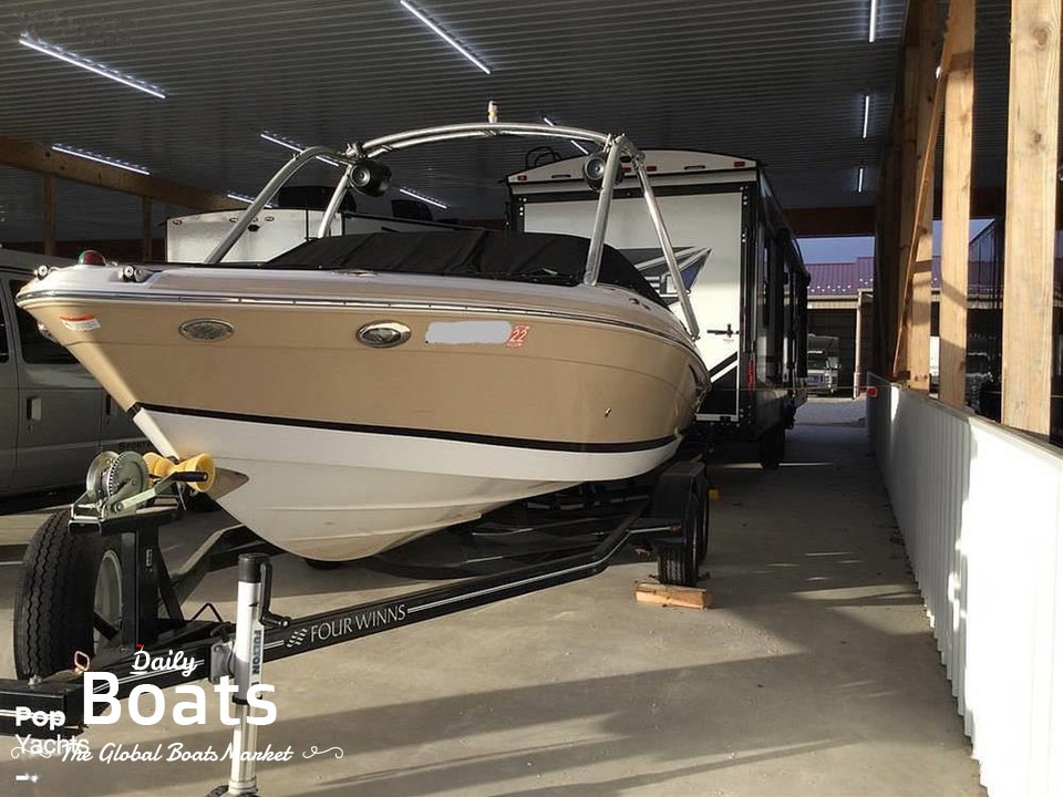 2011 Four Winns H210 te koop. Bekijk prijs, foto's en 2011 Four Winns