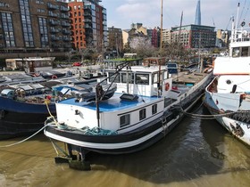 Houseboat Dutch Barge 33M