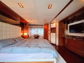 Vegyél 2011 Azimut Yachts 88