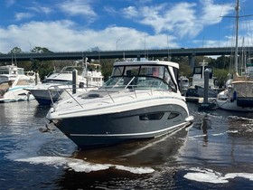 2021 Regal Boats 3300 na prodej