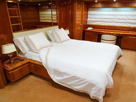 2001 Ferretti Yachts Custom Line 94 eladó