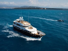 2013 Lynx Yachts 33.5M