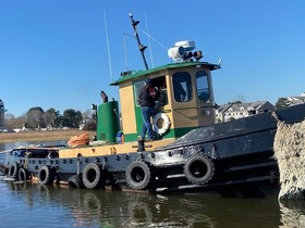 Commercial Boats Single Screw 400 Hp Sub M Compliant Tug