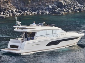 Vegyél 2019 Prestige Yachts 520