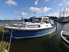 Hardy Motor Boats Navigator