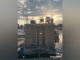 2017 Campi 300 Houseboat