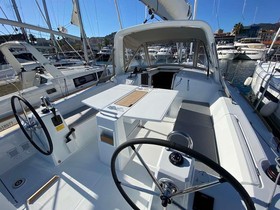 2022 Bénéteau Boats Oceanis 381 на продаж