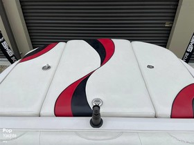 2005 Nautique 210