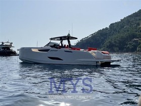 Osta 2023 Cayman Yachts 40