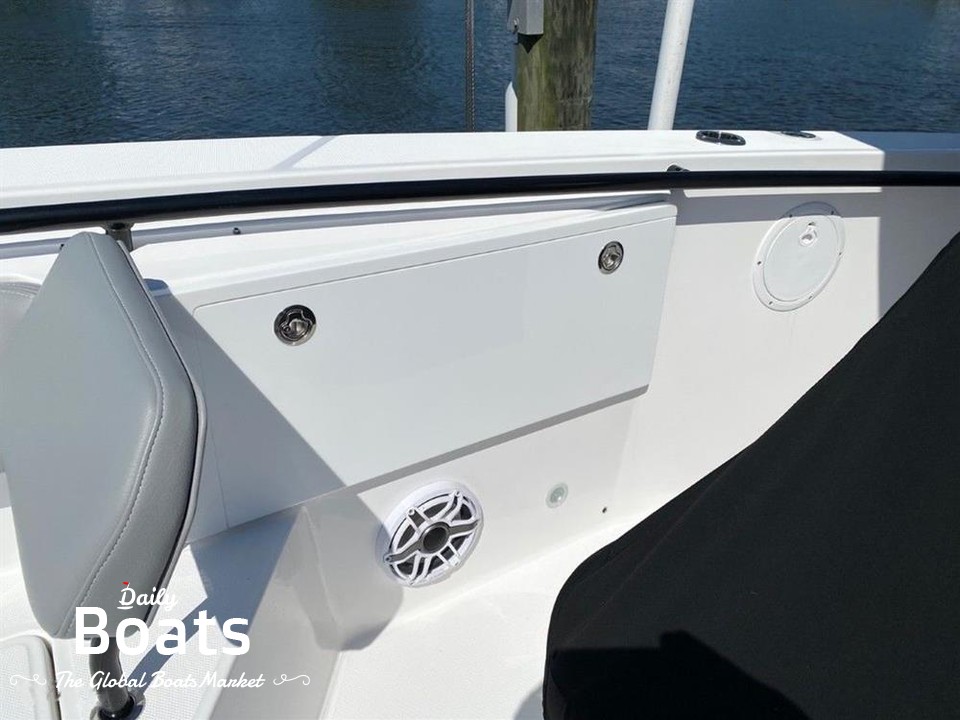 2021 Everglades 335 Center Console for sale. View price, photos and Buy