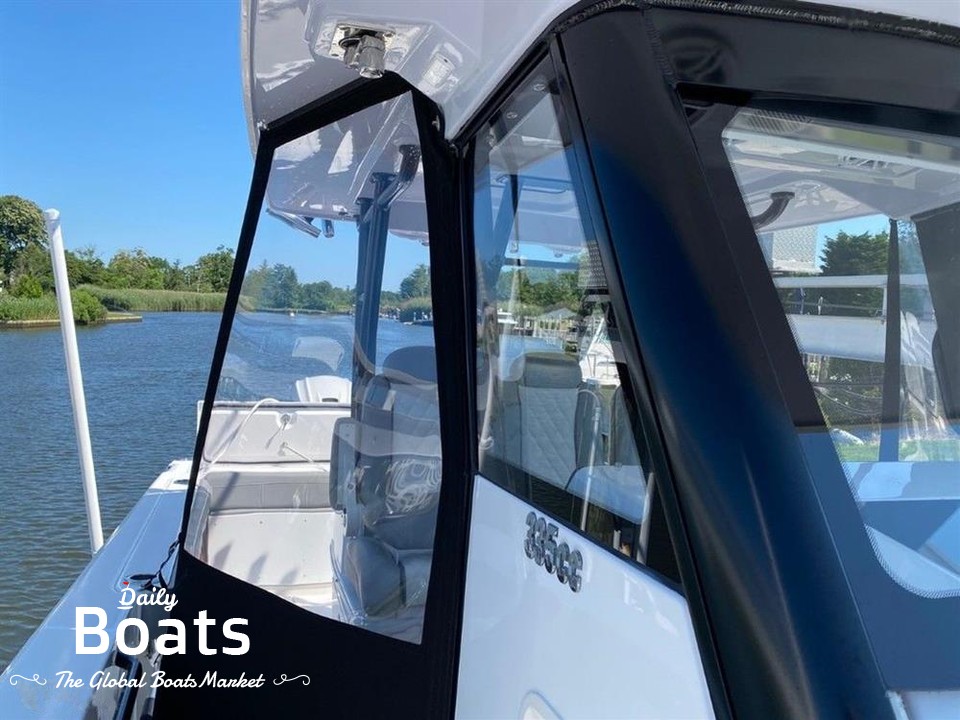 2021 Everglades 335 Center Console for sale. View price, photos and Buy