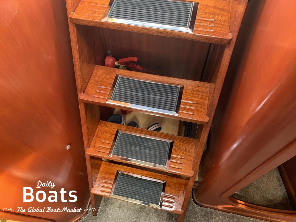 1996 Shearwater 39 for sale. View price, photos and Buy 1996 Shearwater