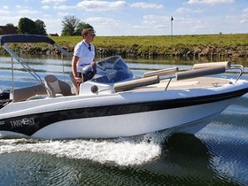 Trident 530 Sundeck