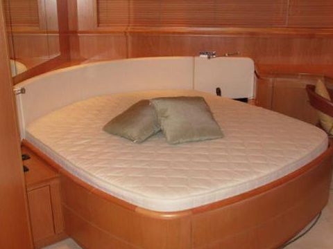 2005 Pershing 88 til salg
