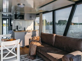 2022 HT Houseboats Delfin 330