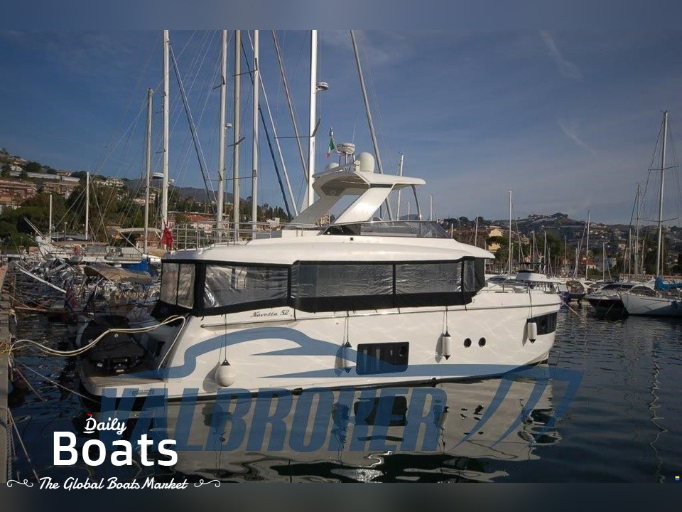 2016 Absolute 52 Navetta