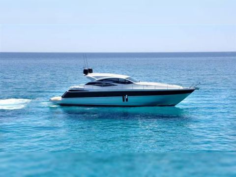 Pershing 62