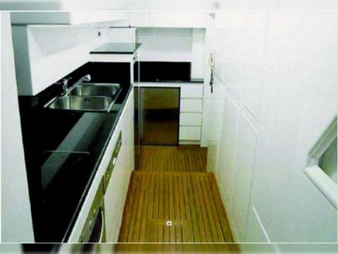 2001 Benetti 79