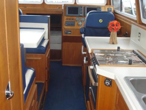 cruiser aluminum boats expedition chambered cabin boat technical info