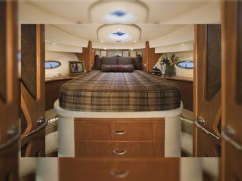2009 Silverton 52 Ovation