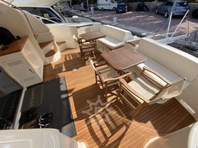 2009 Ferretti 592