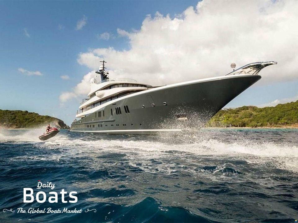2 yacht. 2 yacht. Чья яхта moonlight. 2 yacht. Яхта лунный свет.
