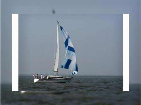 Dufour 3800