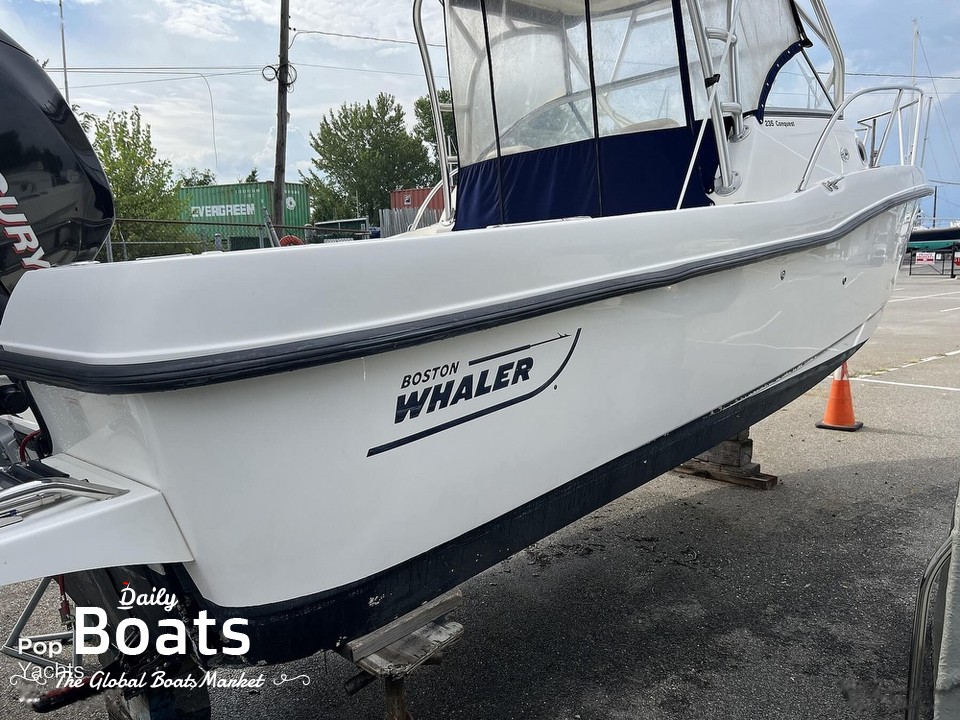 2005 Boston Whaler 235 Conquest for sale. View price, photos and Buy