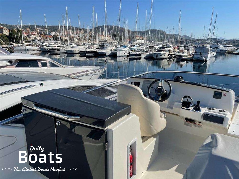 2017 Absolute Yachts 60 Fly for sale. View price, photos and Buy 2017