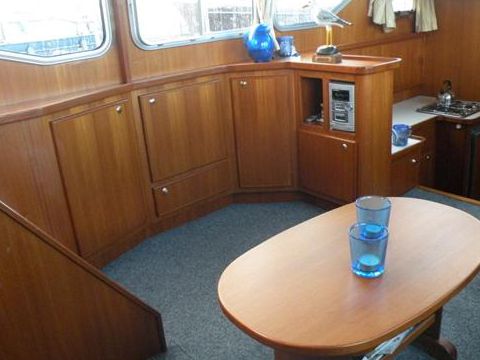 2001 Privateer 37