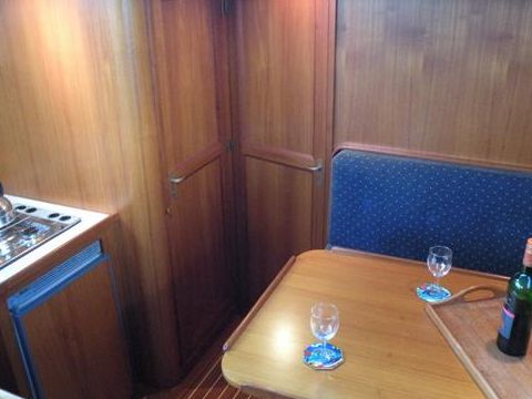 2001 Privateer 37 for sale